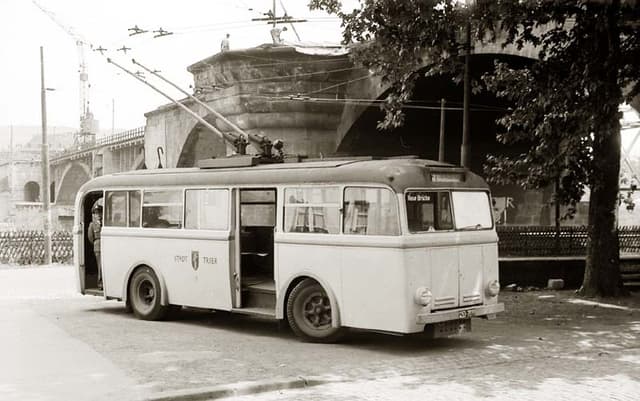O Bus 1943