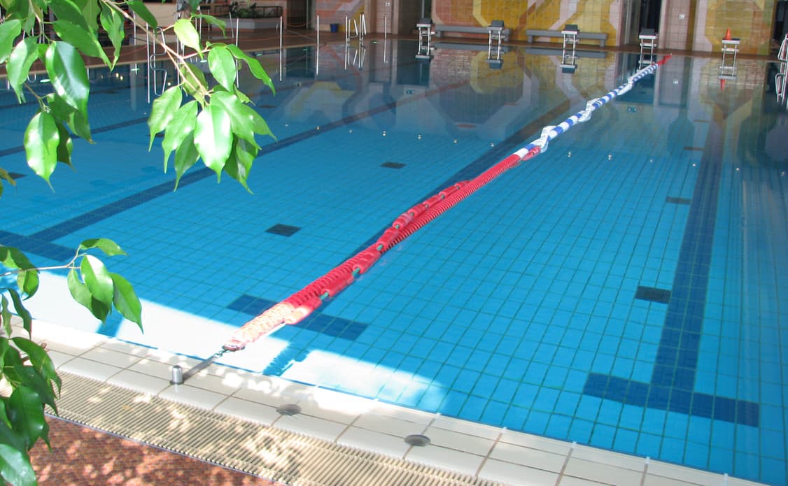 Bad Schwimmhalle