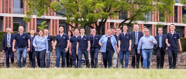 Kopfbild Gruppenfoto trilan