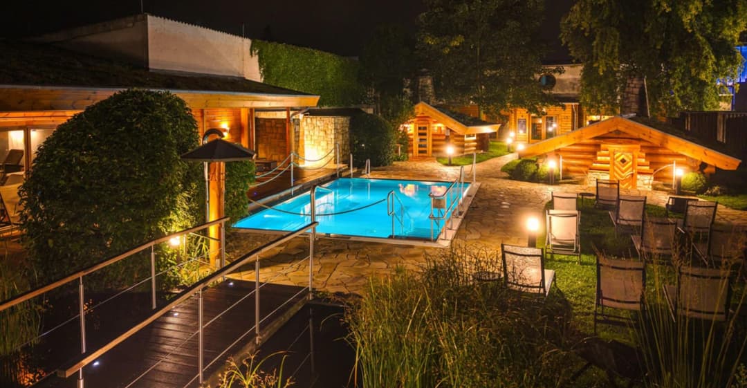Der SaunaGarten bei Nacht